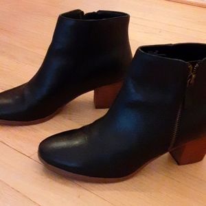 Boots, ankle, Crown Vintage, wood heel, leather upper